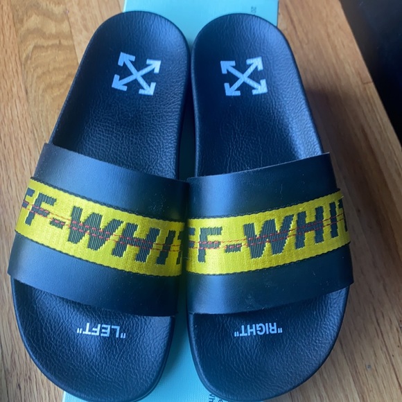 Off white slides - Picture 2 of 4